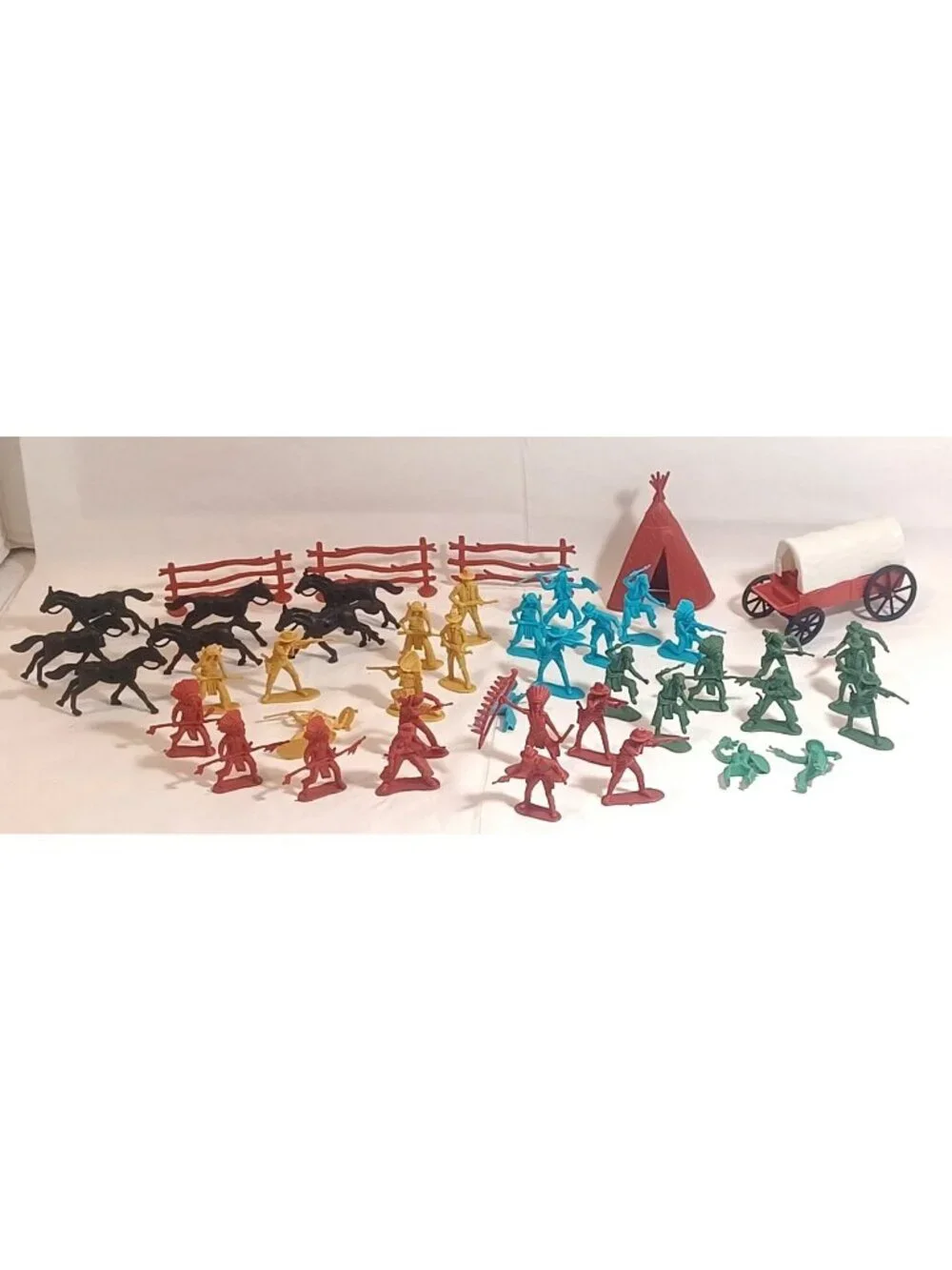LOT Vintage Western Plastic Figures toys Cowboys Indians horses Teepee Wagon 45P